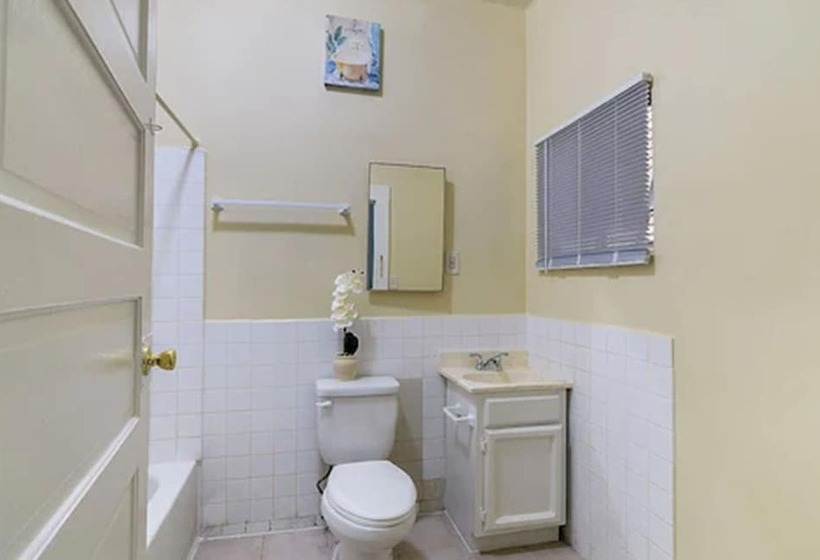 غرفة قياسية فردية, Pads On Pasadena Ave