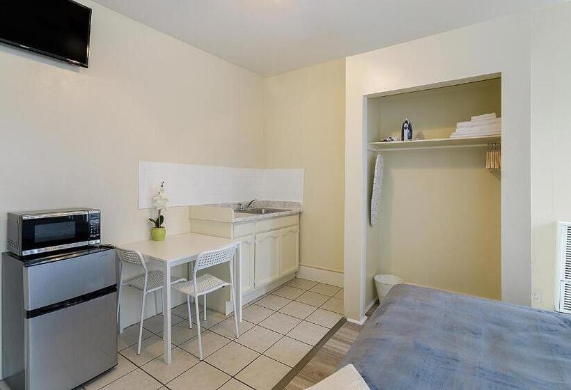 غرفة قياسية فردية, Pads On Pasadena Ave