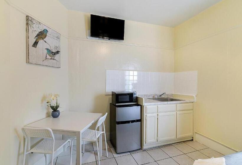 غرفة قياسية فردية, Pads On Pasadena Ave