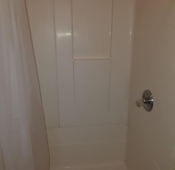 إستوديو قياسى, Pads On Pasadena Ave