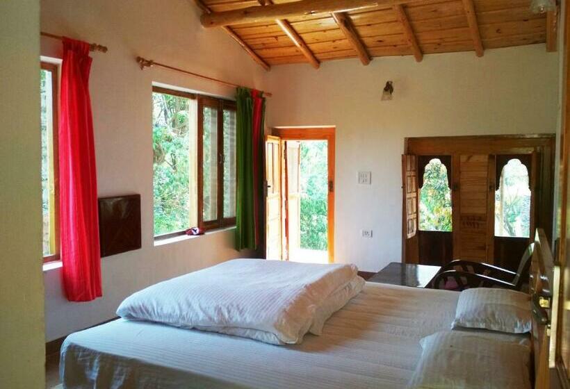 Habitació Familiar Vista Muntanya, Silent Valley  Alchauna Kumaoni House Along River Kalsa