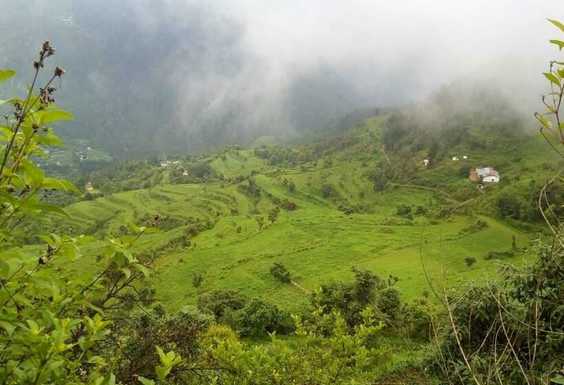 Habitació Familiar Vista Muntanya, Silent Valley  Alchauna Kumaoni House Along River Kalsa
