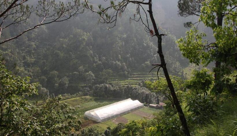 Habitació Familiar Vista Muntanya, Silent Valley  Alchauna Kumaoni House Along River Kalsa