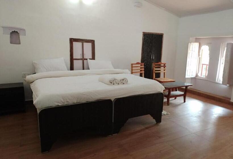 Family Room, Silent Valley  Alchauna Kumaoni House Along River Kalsa