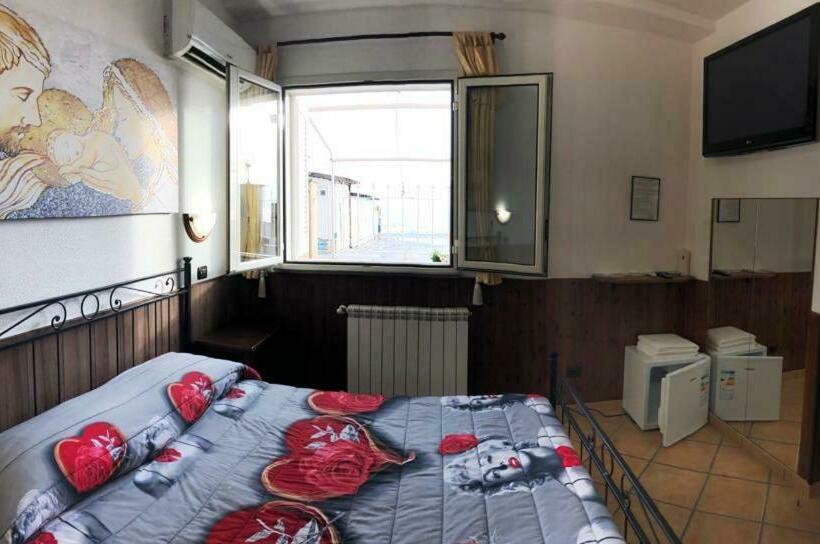 اتاق لوکس با چشمانداز دریا, Camere Sul Mare