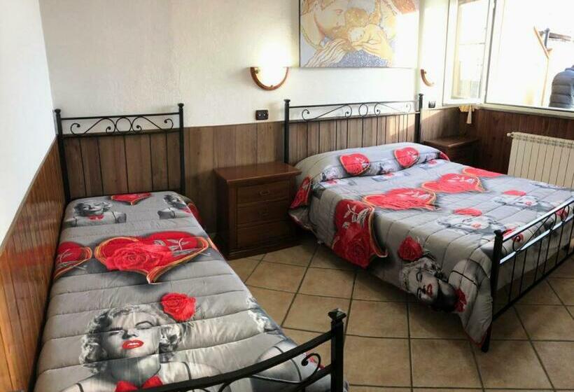 اتاق لوکس با چشم‌انداز دریا, Camere Sul Mare