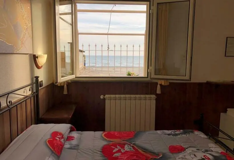 オーシャンビューデラックスルーム, Camere Sul Mare