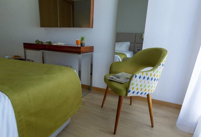 豪华房间, Fafense