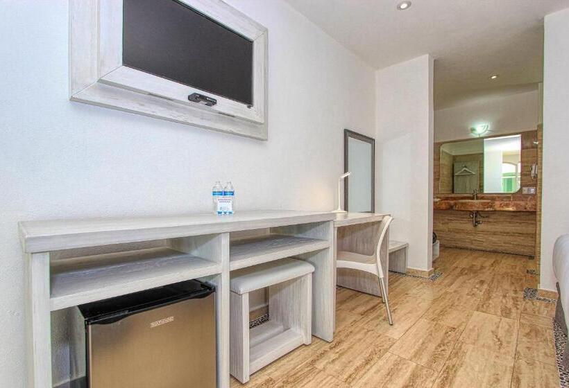 اتاق استاندارد, Splash Inn