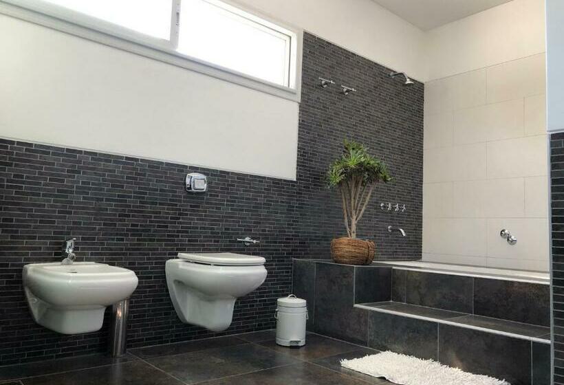 سوییت لوکس, Galería  Casa De Húespedes