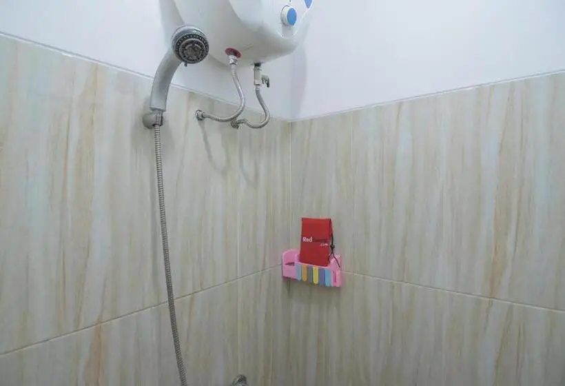 ファミリールーム, Reddoorz Syariah Near Margahayu Raya