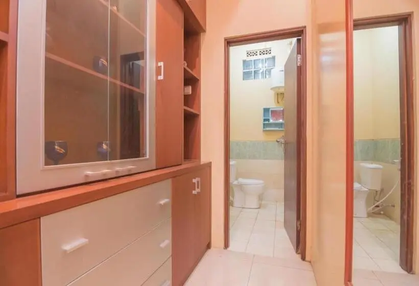 ファミリールーム, Reddoorz Syariah Near Margahayu Raya