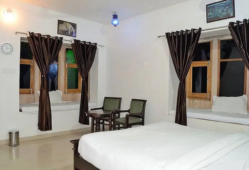 デラックスルーム, Sadanira Resort