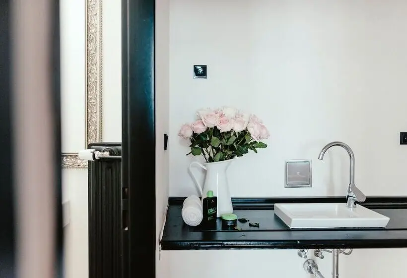 Bed in Shared Room with Shared Bathroom, Wake Up Wellness Hostel