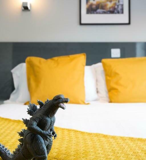 スタンダードルーム, Bank Square Town House