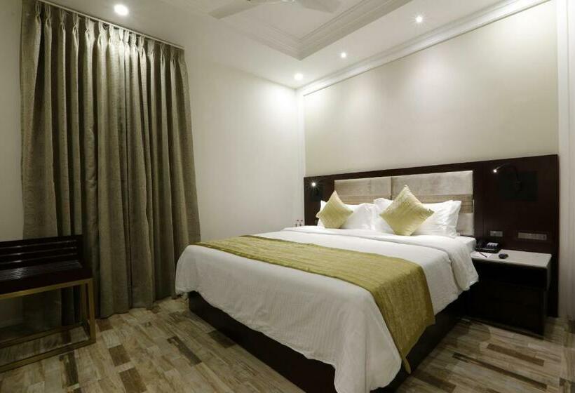 חדר דלוקס, Regenta Inn Ranip Ahmedabad