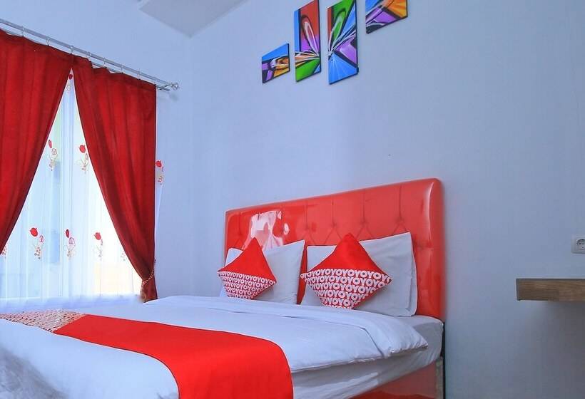 Номер Deluxe, Ms Hotel Pangandaran Mitra Reddoorz