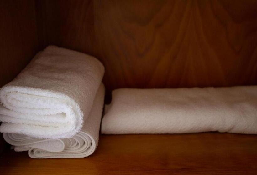 غرفة قياسية ثلاثية, Hostal Casa Jose