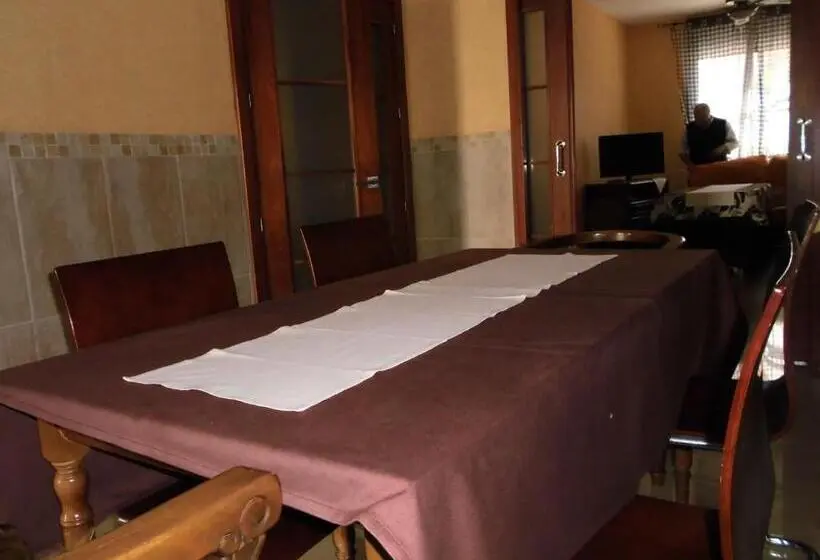 4ベッドルームハウス, Hostal Casa Jose