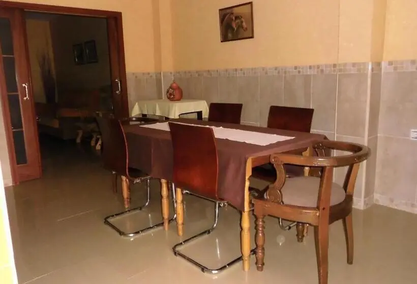 4ベッドルームハウス, Hostal Casa Jose