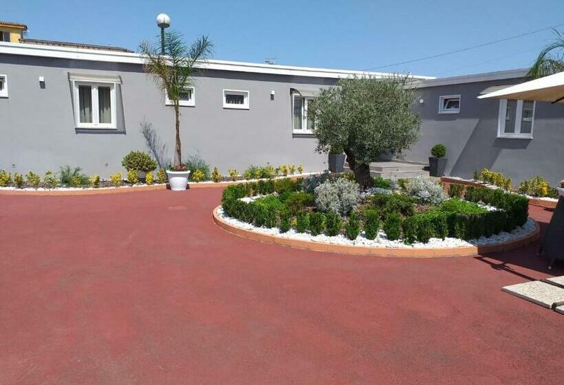 اتاق استاندارد با تخت بزرگ, L'incanto