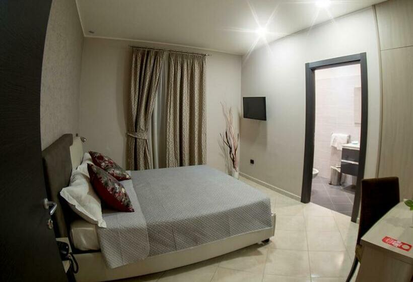 اتاق استاندارد با تخت بزرگ, L'incanto