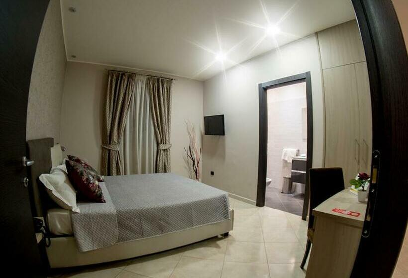 اتاق استاندارد با تخت بزرگ, L'incanto