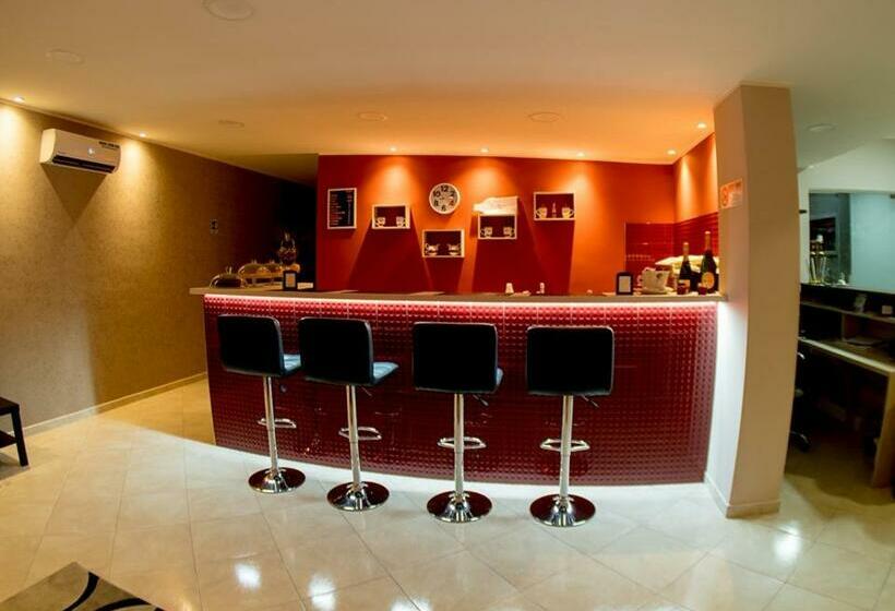 اتاق استاندارد با تخت بزرگ, L'incanto