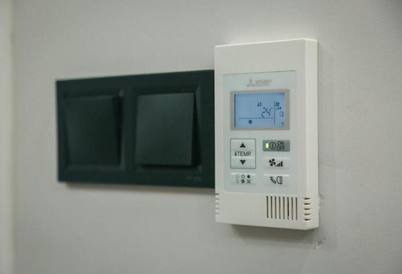 سوییت لوکس, White Golden Suite