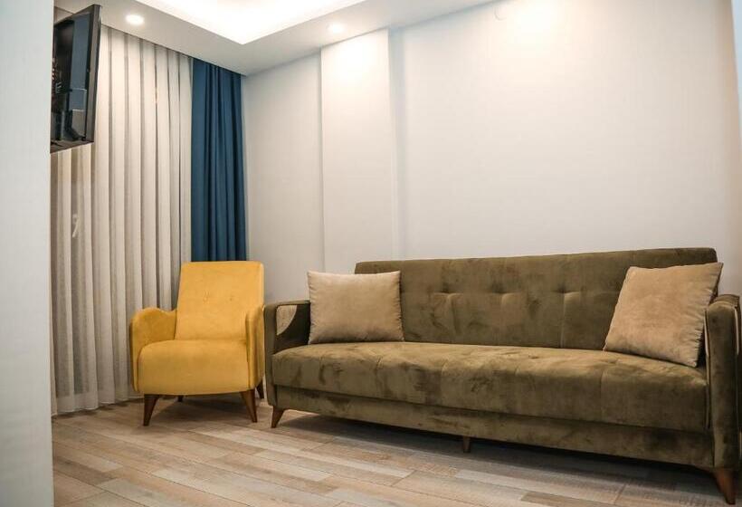 سوییت لوکس, White Golden Suite