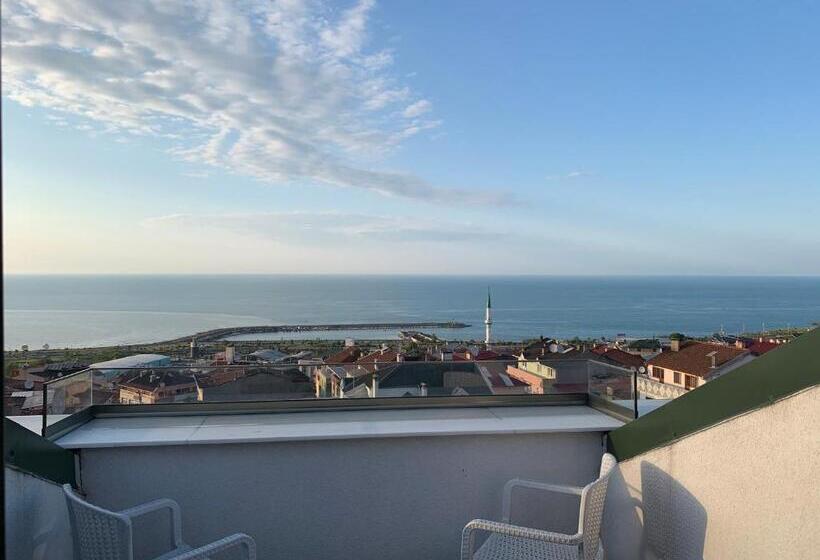 Deluxe Suite King Bed, White Golden Suite