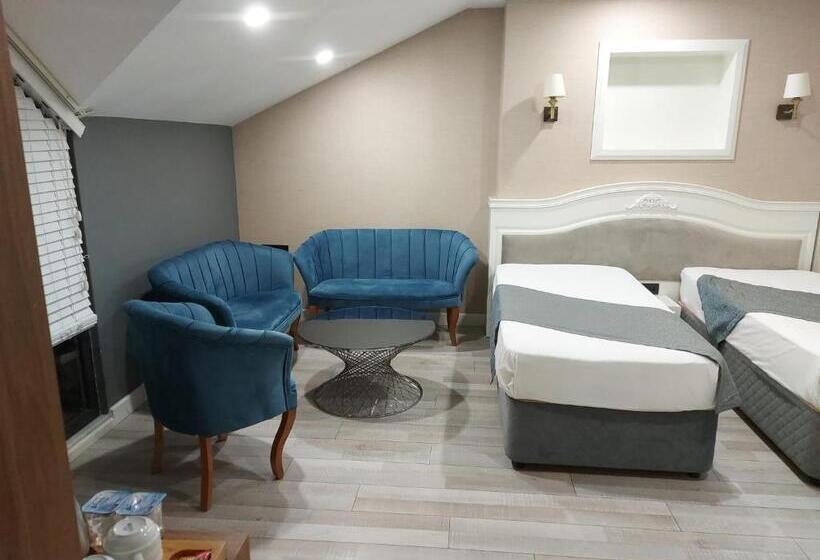 Deluxe Suite King Bed, White Golden Suite