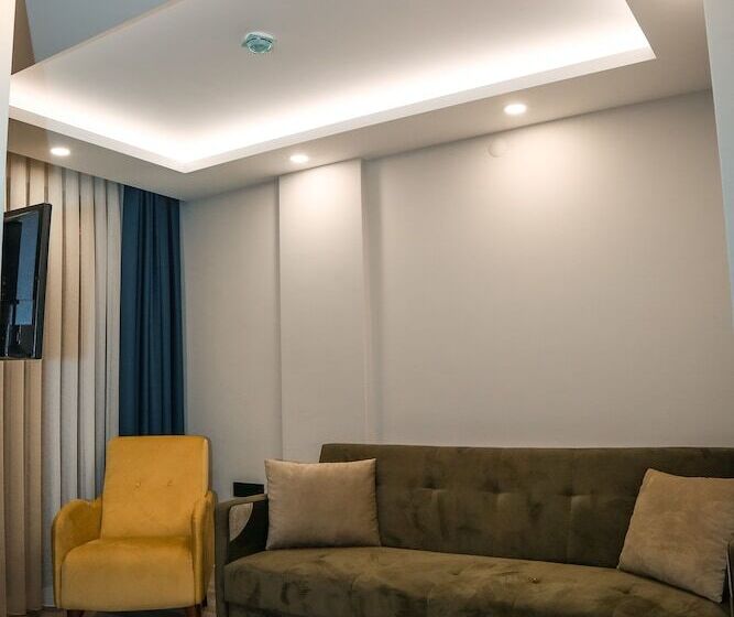 Deluxe Suite Sea View, White Golden Suite