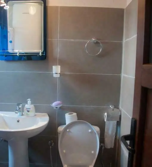 اتاق استاندارد, Aste Guesthouse