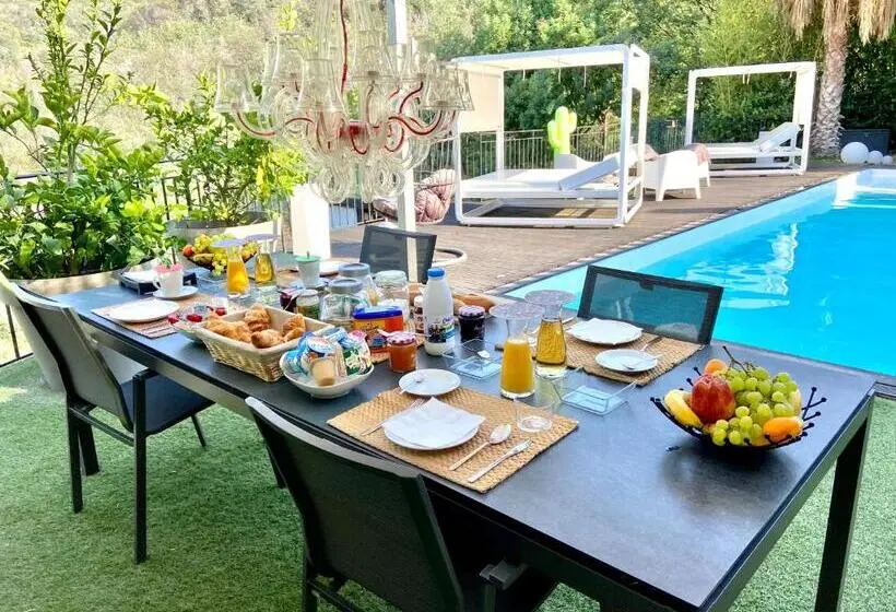 اتاق استاندارد با وان آب گرم, Villa Colina