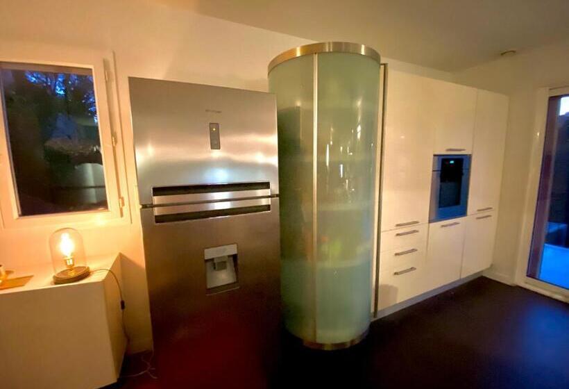 וילה עם חדר שינה אחד ובריכת שחיה, Villa Colina