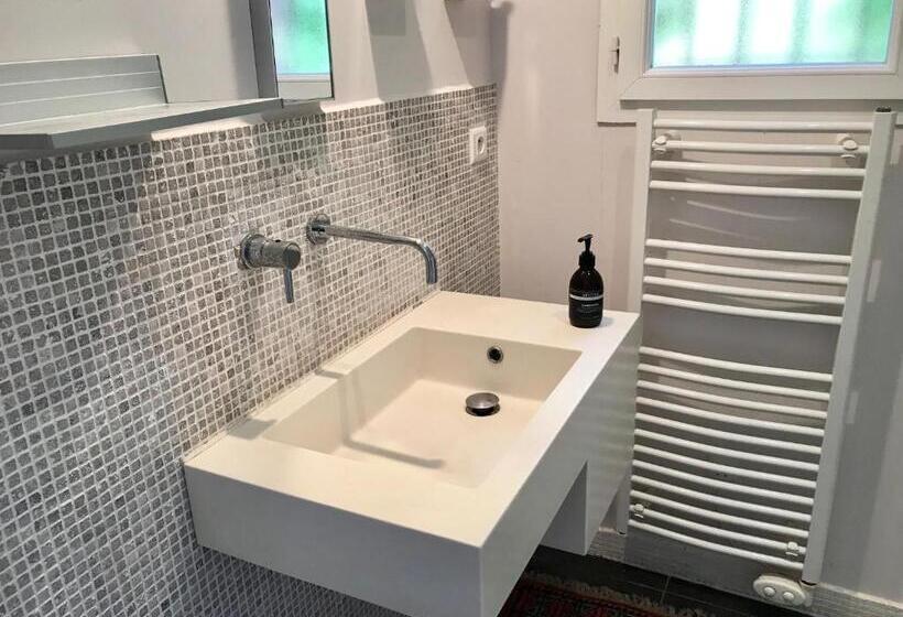 וילה עם חדר שינה אחד ובריכת שחיה, Villa Colina