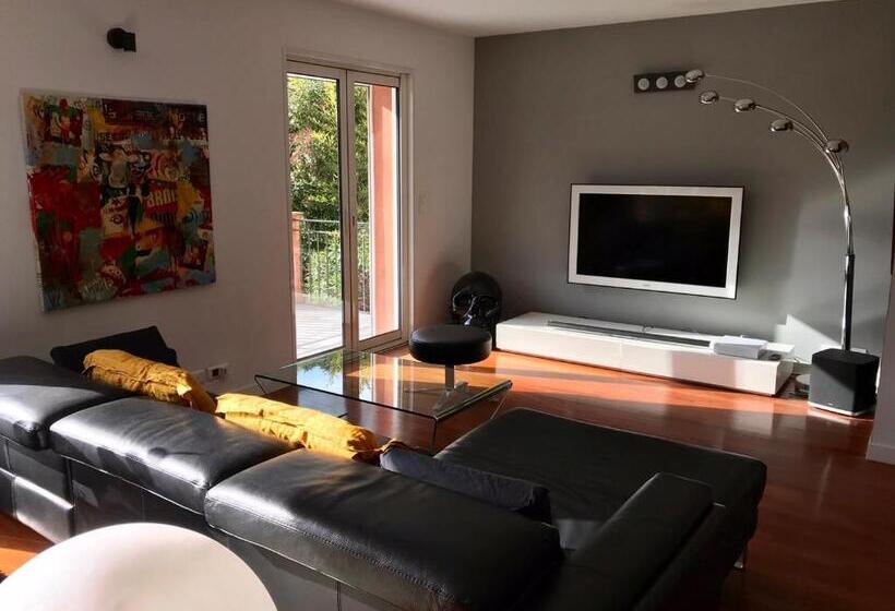 וילה עם חדר שינה אחד ובריכת שחיה, Villa Colina