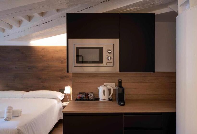 استودیوی استاندارد, Casa Miravalle Catedral