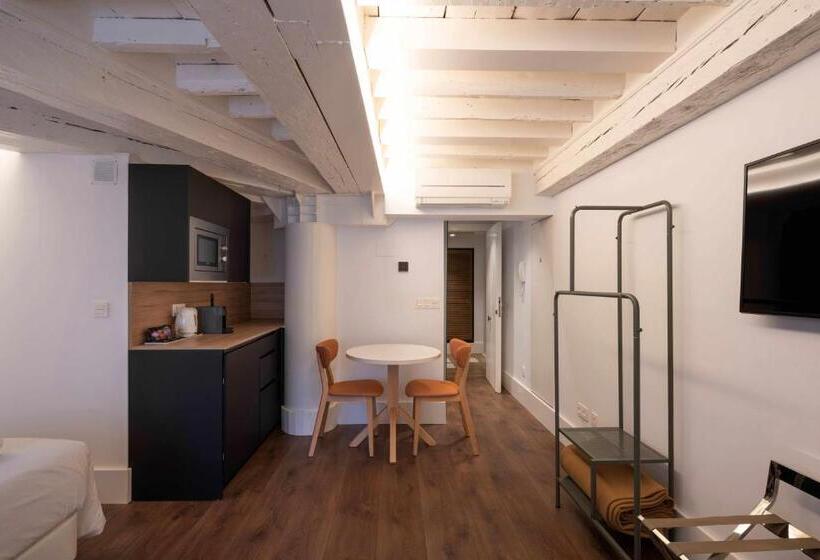 استودیوی استاندارد, Casa Miravalle Catedral