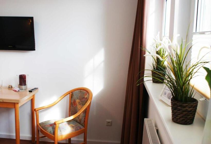 标准工作室, Gaestehaus _ Strandhalle