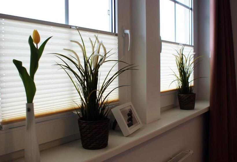 标准工作室, Gaestehaus _ Strandhalle