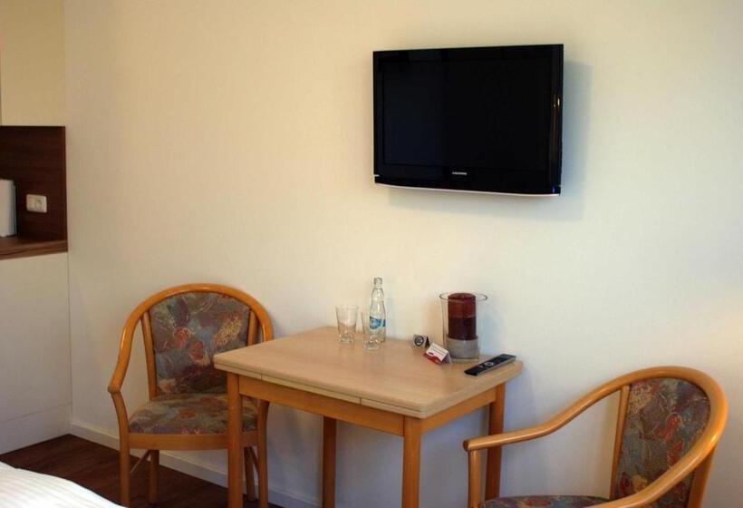 经济房, Gaestehaus _ Strandhalle