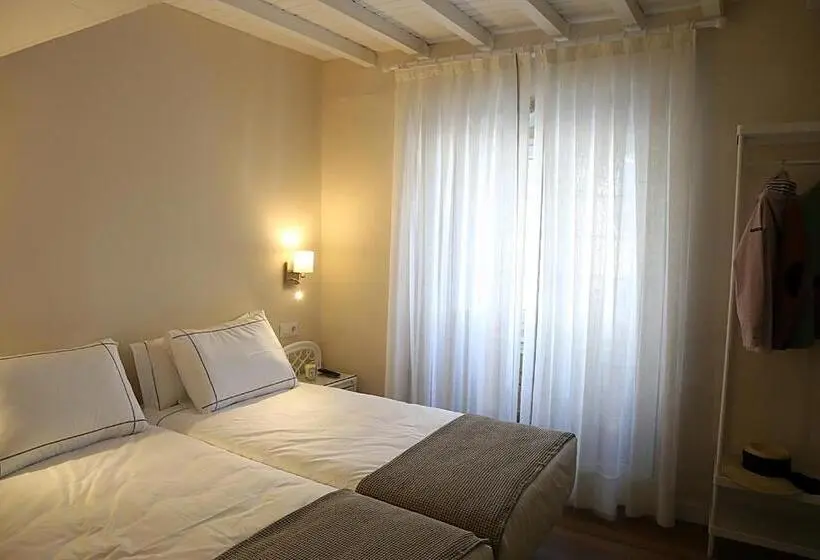 اتاق اکونومی, Casa Herreria