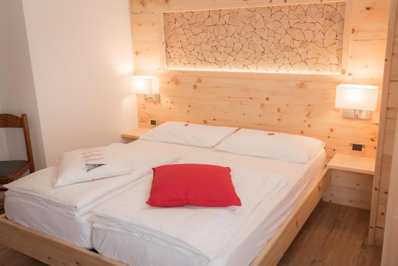 غرفة قياسية مزوَّدة بشُرفة, Garni Le Prealpi