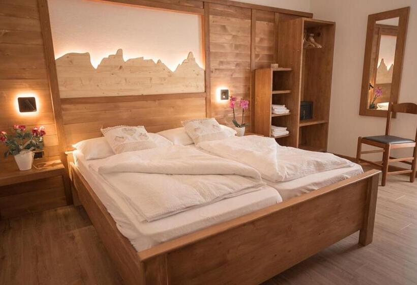 غرفة ديلوكس مزودة بشرفة, Garni Le Prealpi