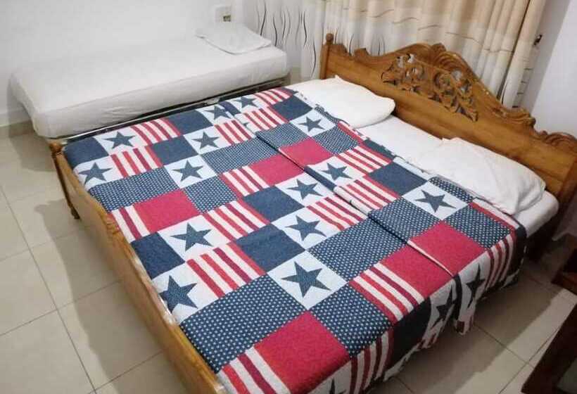 غرفة أساسية, Chef Guru Hotels