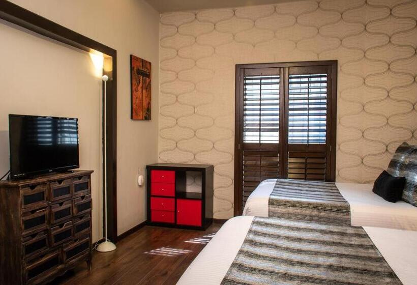 اتاق لوکس, Es Antigua Santa Lucia Mty