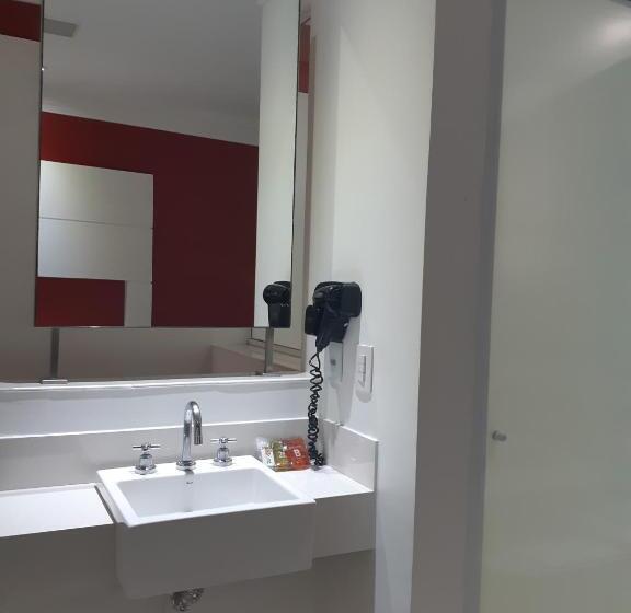 Jakuzili Standart Oda, Impulse Motel