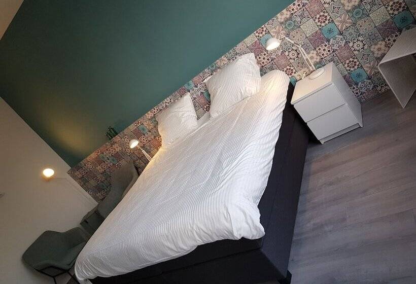 اتاق خانوادگی, B&b De Wilhelminaschool